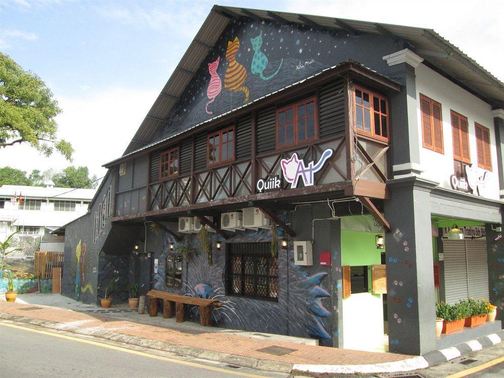 Quiikcat Bed and Breakfast Kuching Exterior foto