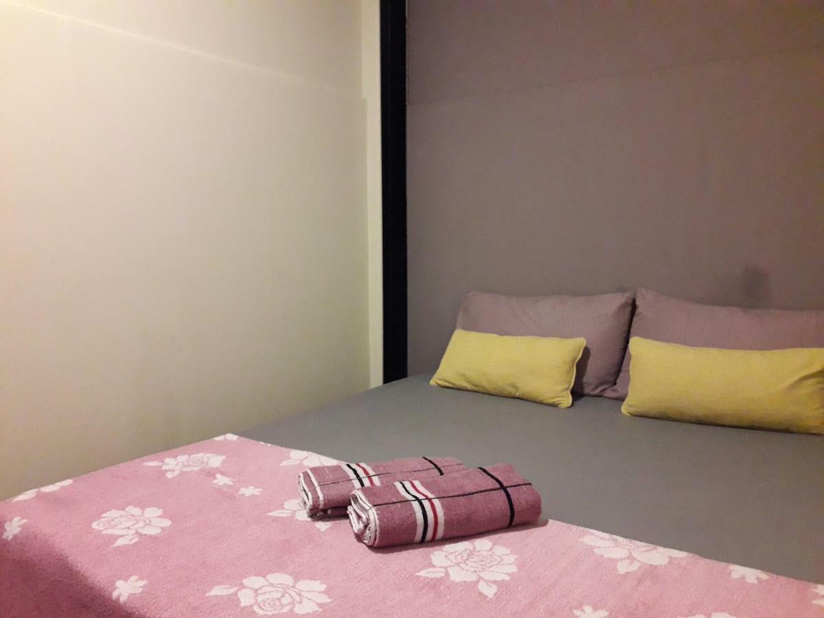 Quiikcat Bed and Breakfast Kuching Exterior foto